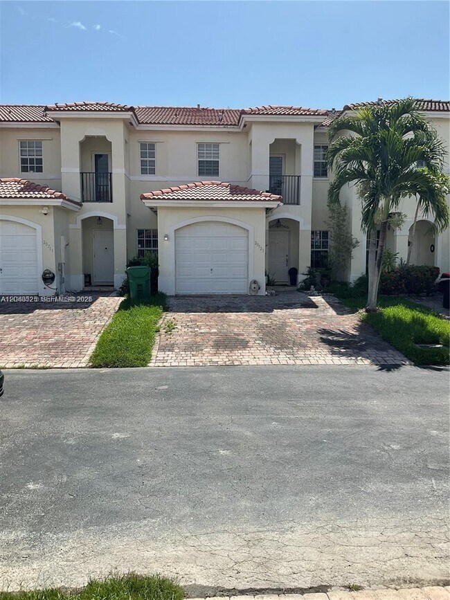 Building Photo - 20721 SW 80th Ct