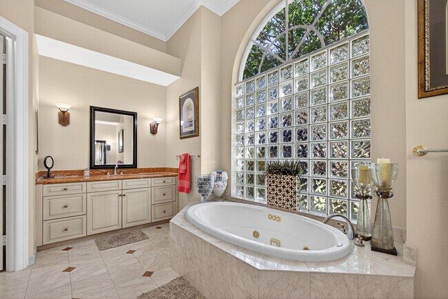 Building Photo - 8381 Egret Lakes Ln