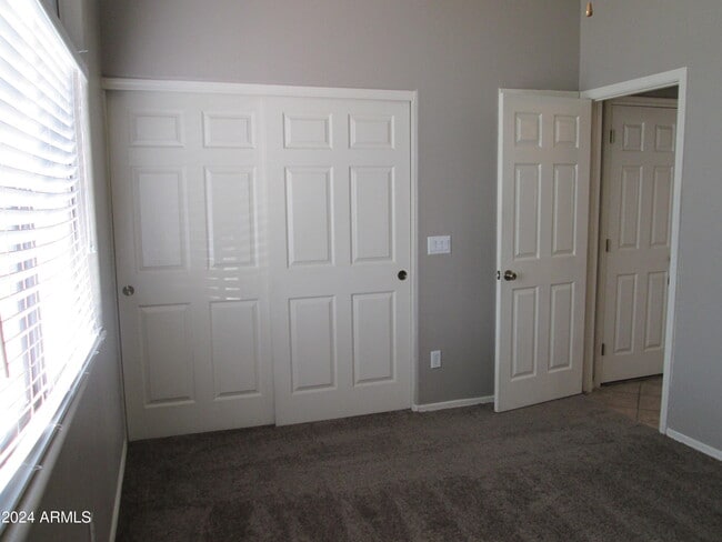 Building Photo - 1425 S Lindsay Rd