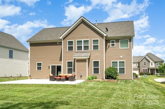 Building Photo - 2577 Shoal Park Rd