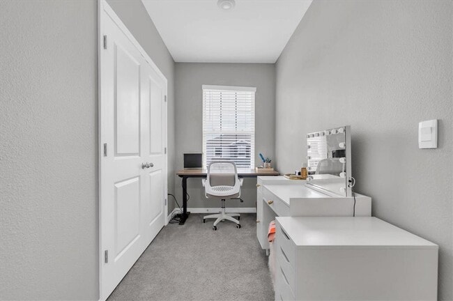 Building Photo - 2945 Suncoast Plains Dr