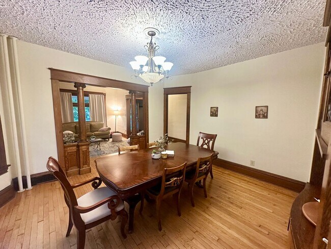 Building Photo - Spacious 3-Bedroom w/ Sundeck & In-Unit La...