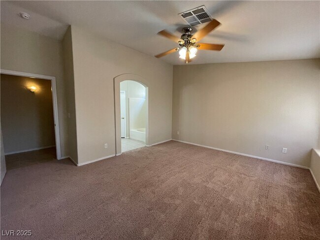 Building Photo - 635 Dan St