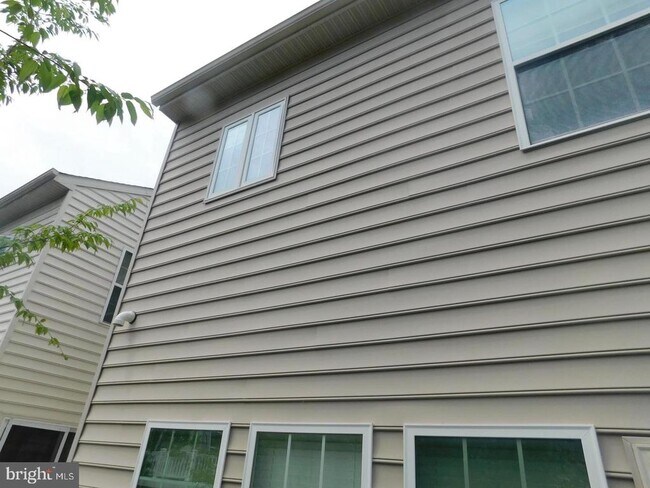 Building Photo - 12705 Bedford Glen Way