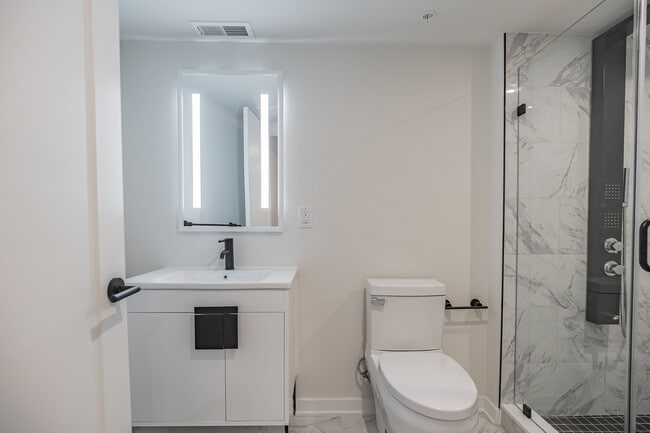 Building Photo - 933 N 29th St