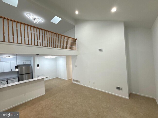 Building Photo - 1512 Foxmeadow Cir