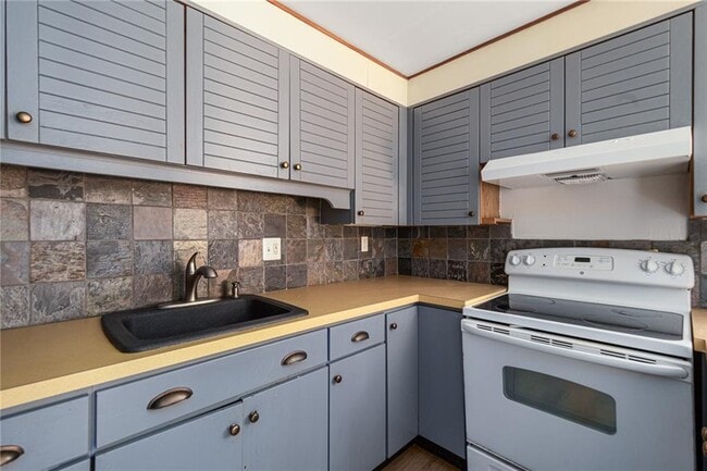 Building Photo - 401 Bellevue Ave