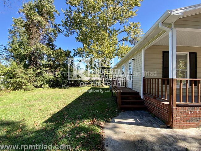 Building Photo - 410 Boyd St