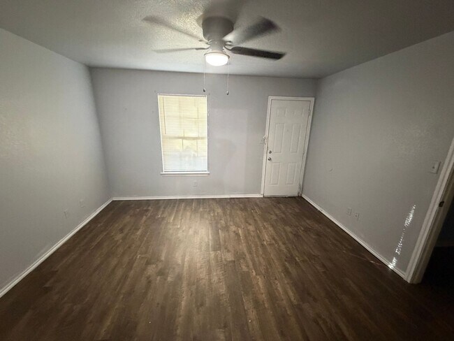 Building Photo - 3604-3606 Laughton St