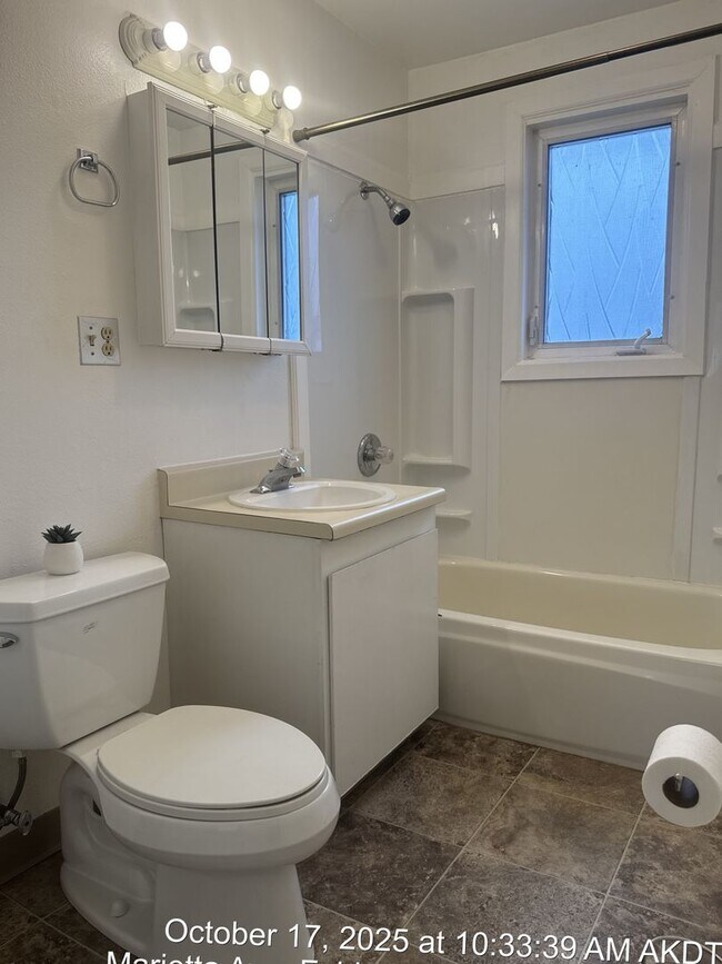 Building Photo - 1 Bedroom Apt | Utilities Included | College Road Area