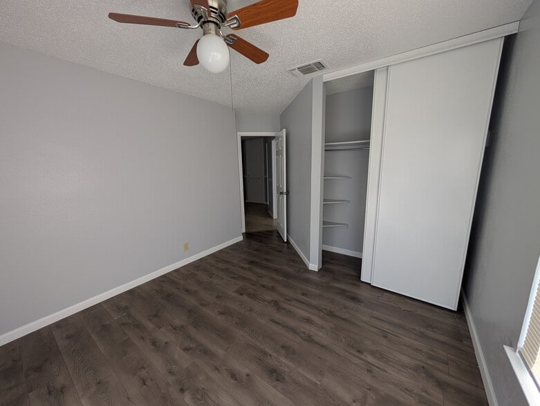 bedroom 3 closet - 9018 Rich Quail