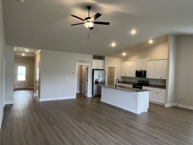 Building Photo - Brand New 3 Bedroom Ranch in East Charlotte