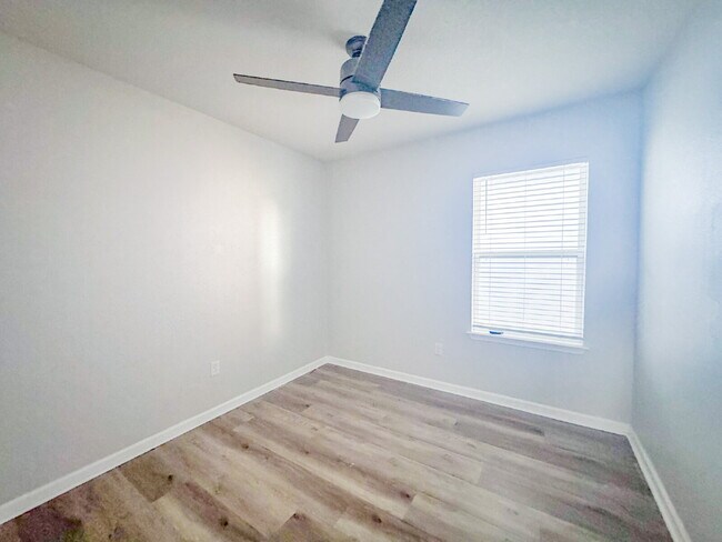 Building Photo - Open Floor Plan! Nice corner lakefront home!  Community pool, playground and walking trails.