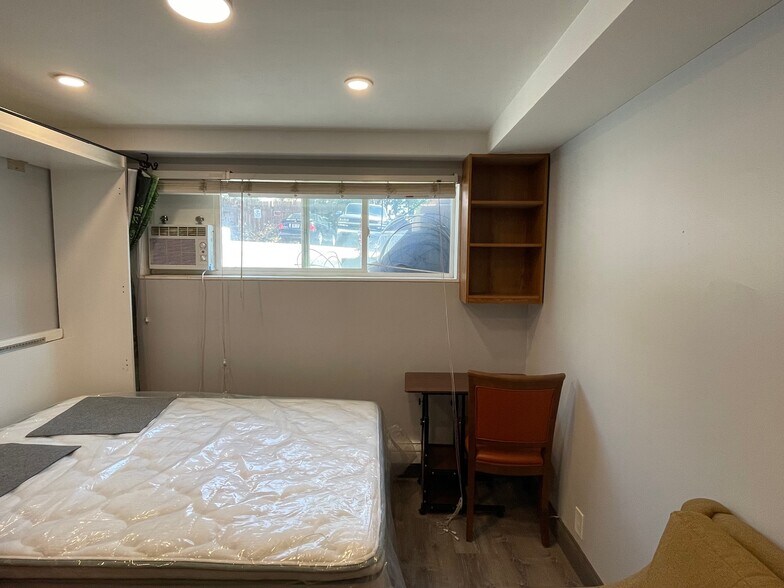 Building Photo - 351 S Elizabeth St