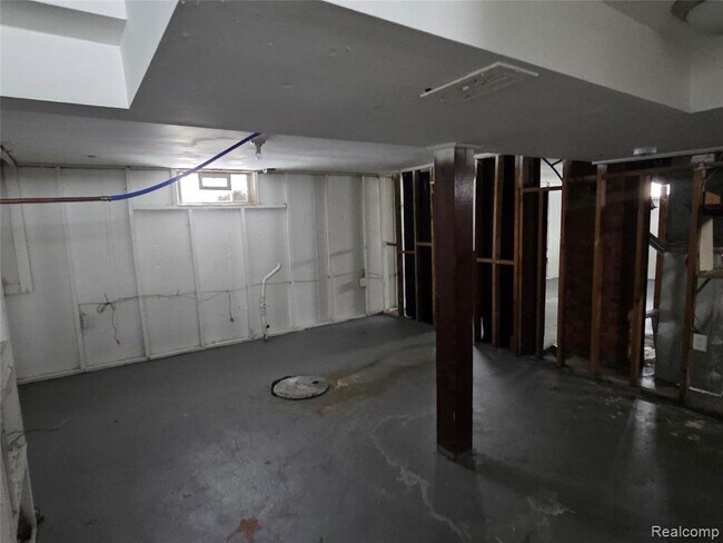 Building Photo - 1139 Bassett St