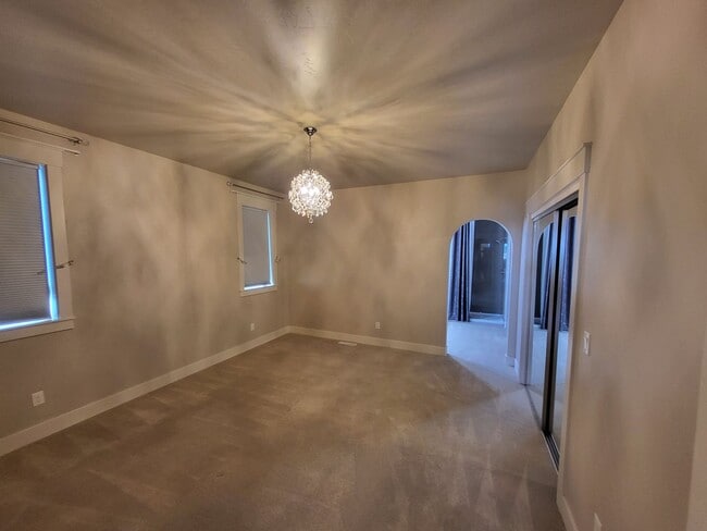 Building Photo - 4581 SW Zenith Point Ct