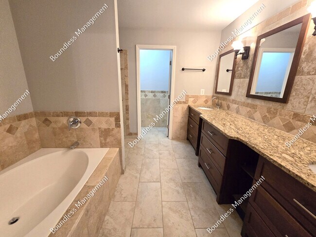 Building Photo - 2014 Ellison Way