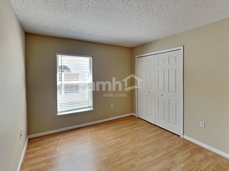 Building Photo - 116 Placid Woods Ct