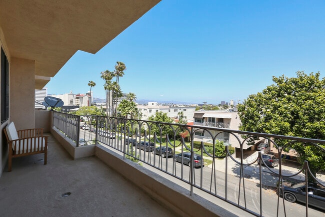 Nice Large Balcony w/ Views! - 1457 Reeves St