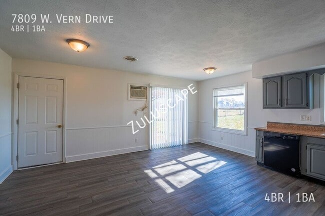 Building Photo - 7809 W Vern Dr