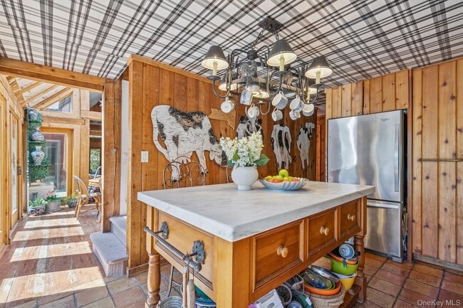 Building Photo - 4 Marion Ln