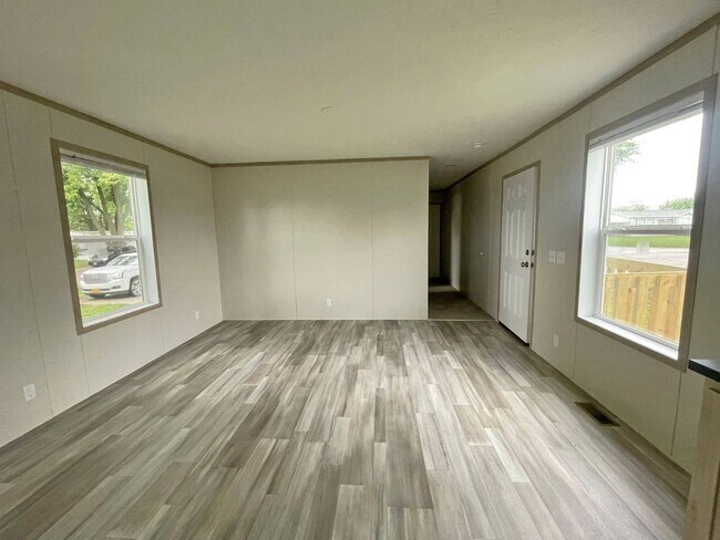 Building Photo - 781 W Walcott Rd
