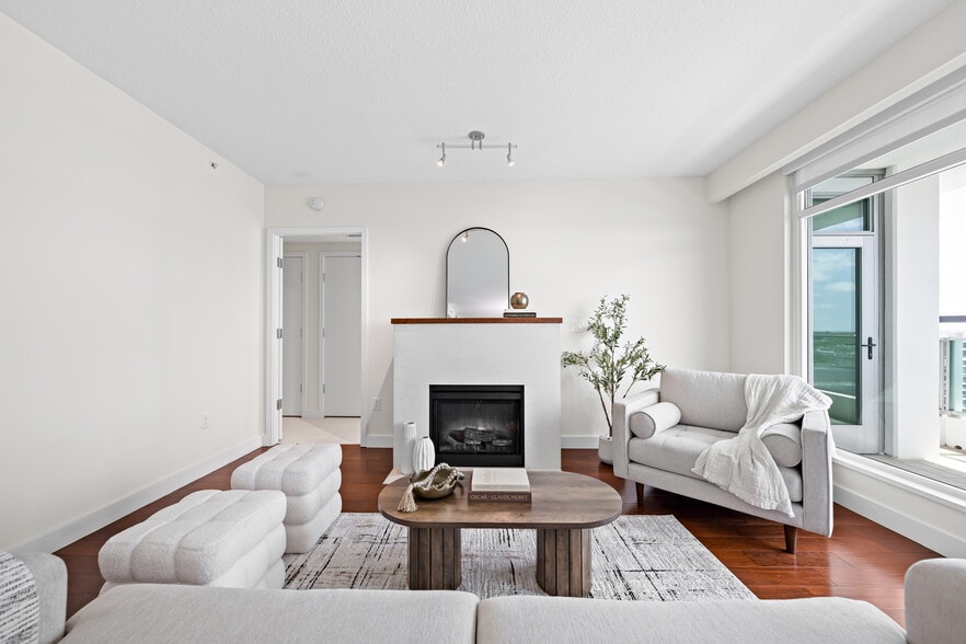 Building Photo - 3141 Michelson Dr