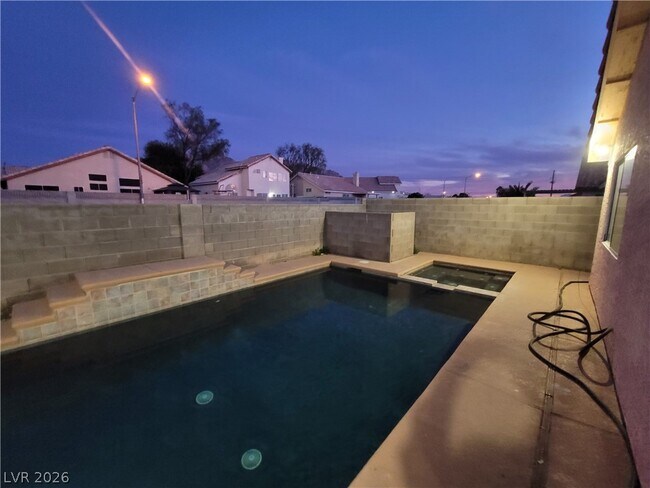 Building Photo - 2458 Color Canyon Way