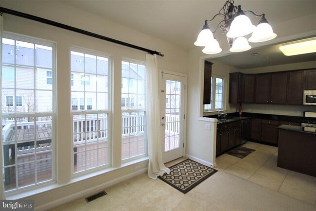 Building Photo - 609 Ellison Dr