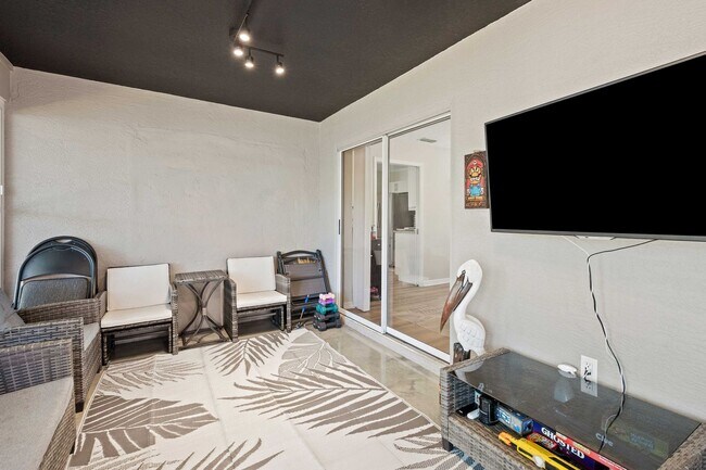 Building Photo - Spacious 3/2 Single Family Home in Spring Hill