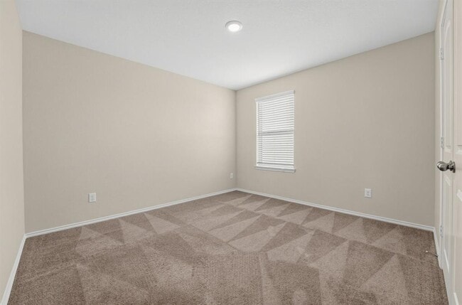 Building Photo - 400 Bedford Falls Ln