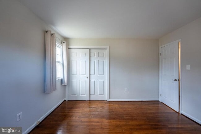 Building Photo - 8209 Mockingbird Dr