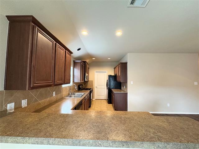 Building Photo - 9709 Straightaway Dr