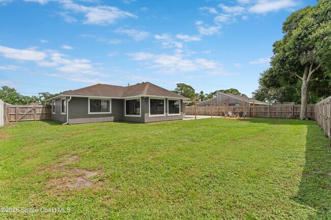 Building Photo - 6424 Dane Ave