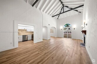 Building Photo - 2411 Biscayne Blvd