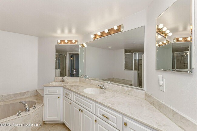 Building Photo - 800 Del Rio Way