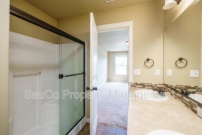 Building Photo - 2973 25th Ave