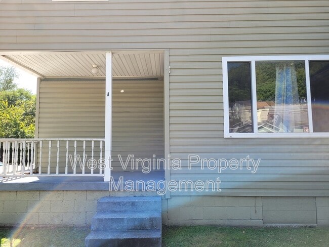 Building Photo - 114 Barber Ln