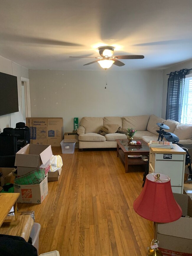 Building Photo - Quiet 2BR Retreat Minutes from Downtown Athens