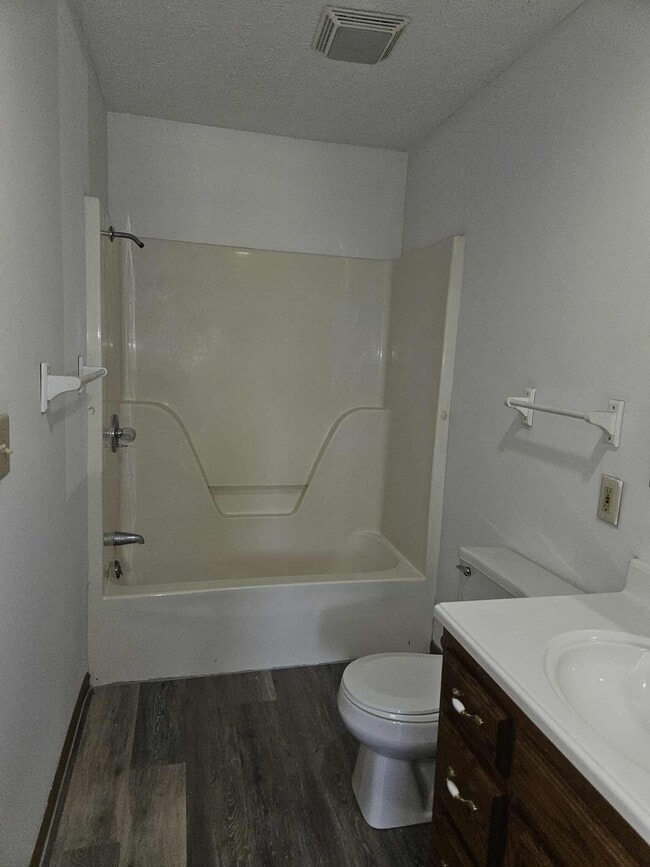 Primary Photo - 115 Holly Dr