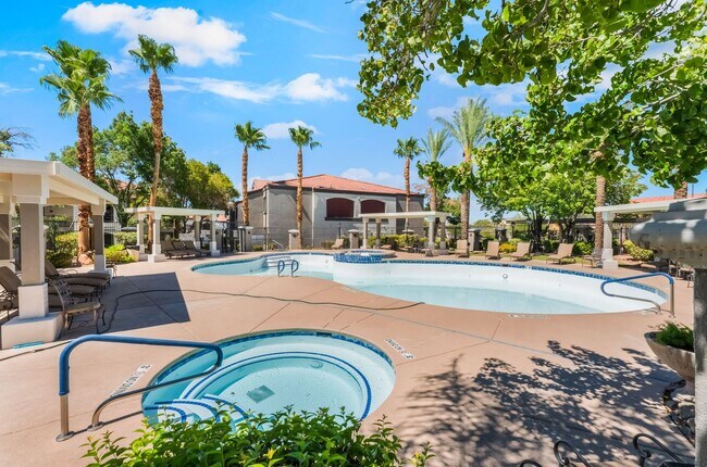 Building Photo - Gorgeous 3 Bedroom Seven Hills Condo For L...