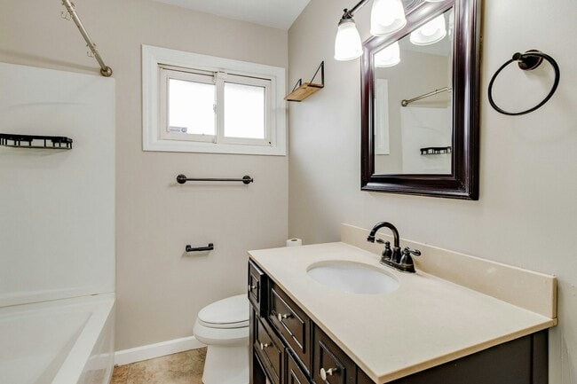 Building Photo - 4802 Amesborough Rd