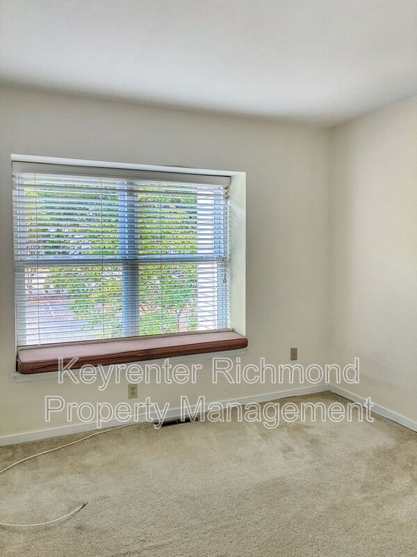 Building Photo - 10007 Bellona Ct