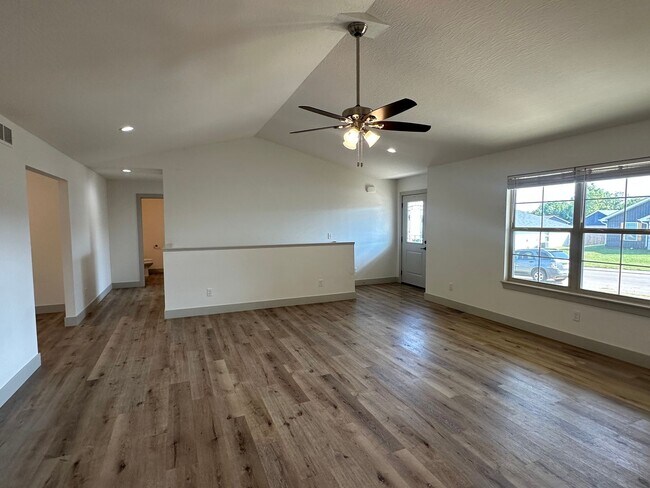 Building Photo - Now LEASING in Summit Pass! Available May 18, 2026!