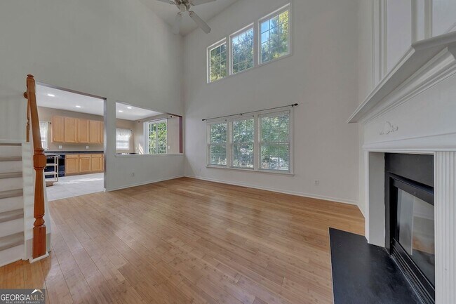 Building Photo - 3213 Juniper Dr