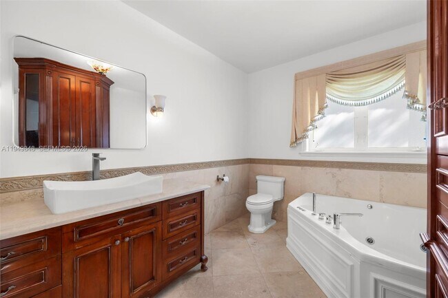 Building Photo - 3411 SW 27th St