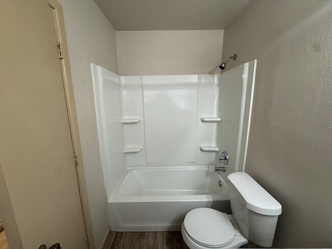 Building Photo - Beautiful 3-Bedroom Home with 2 Baths on 14th Street, Lubbock!