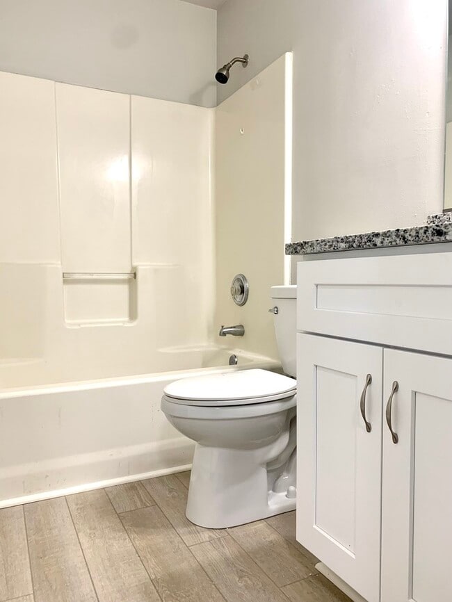 Building Photo - 3-Bedroom Townhome for Rent - Hampton, VA