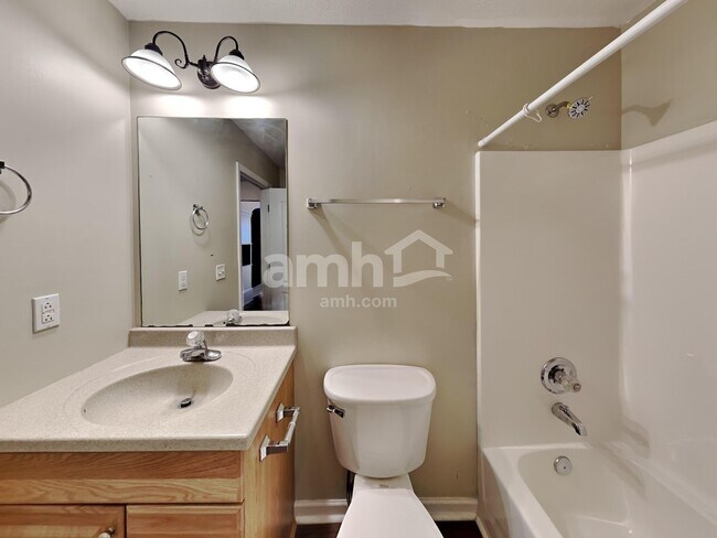 Building Photo - 803 Buckhaven Dr