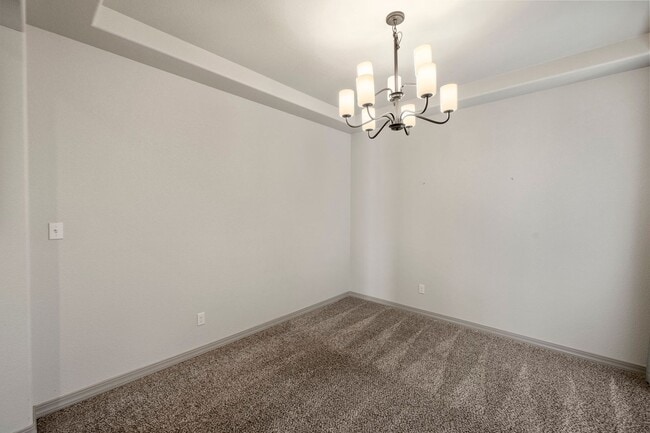 Building Photo - BEAUTIFUL 4BD + OFFICE MAIN-LEVEL LIVING H...